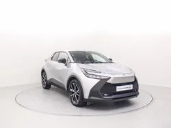 Gris / plata Usado 2024 Toyota C-HR Advance SUV | 33.900 € (Caro)