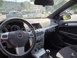 Rojo Usado 2005 Opel Astra GTC Sport Berlina | 3300 € (Precio justo)