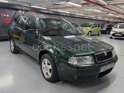 Verde Usado 2003 Skoda Octavia Elegance Familiar | 4500 €