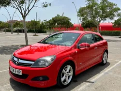 Rojo Usado 2006 Opel Astra GTC Sport Berlina | 5200 € (Precio justo)