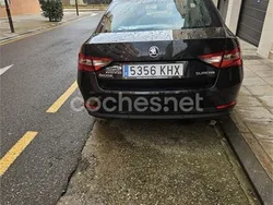 Negro Usado 2019 Skoda Superb Active Berlina | 13.500 € (Precio justo)