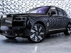 Negro Nuevo 2025 Rolls Royce Cullinan SUV | 499.000 €