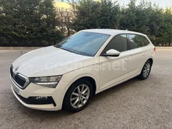 Blanco Usado 2022 Skoda Scala Active Utilitario | 9999 € (Buen precio)