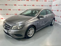 Gris / plata Usado 2015 Mercedes A180 Urban Berlina | 15.490 € (Precio justo)