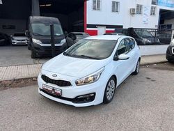 Blanco Usado 2017 Kia Ceed GT | 9999 € (Precio justo)