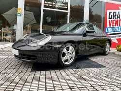 Negro Usado 2001 Porsche 911 Carrera 4 Coupe | 33.000 €