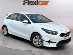 Blanco Usado 2022 Kia Ceed Berlina | 15.990 € (Super precio)