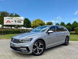 Gris / plata Usado 2020 VW Passat R-line Familiar | 26.900 € (Un poco caro)