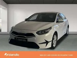 Blanco Usado 2023 Kia Ceed Utilitario | 18.873 € (Caro)