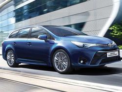 Gris Usado 2018 Toyota Avensis Advance Familiar | 9955 € (Precio justo)