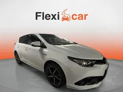 Blanco Usado 2018 Toyota Auris Hybrid Edition Berlina | 14.290 € (Buen precio)