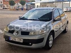 Gris / plata Usado 2004 Renault Mégane II Dynamique Berlina | 2900 € (Precio justo)