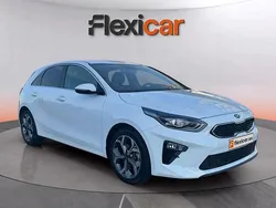 Blanco Usado 2021 Kia Ceed Berlina | 15.490 € (Precio justo)