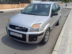 Gris / plata Usado 2008 Ford Fusion Ambiente Berlina | 3300 € (Precio justo)