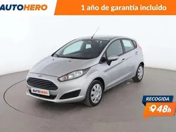 Gris Usado 2015 Ford Fiesta Trend Utilitario | 7799 € (Precio justo)
