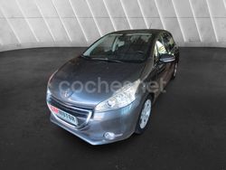 Gris / plata Usado 2017 Peugeot 208 Access Utilitario | 6495 € (Precio justo)