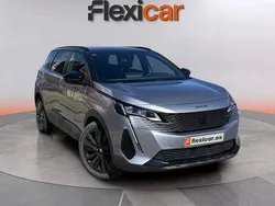 Gris Usado 2021 Peugeot 5008 GT Monovolumen | 21.790 € (Precio justo)