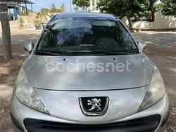 Gris / plata Usado 2008 Peugeot 207 Berlina | 3870 € (Precio justo)