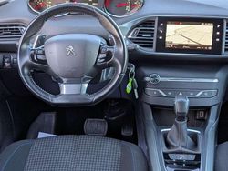 Blanco Usado 2019 Peugeot 308 Style Familiar | 10.650 € (Precio justo)