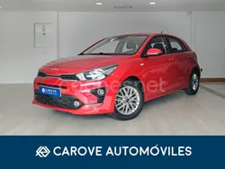 Rojo Usado 2023 Kia Rio Berlina | 13.490 € (Precio justo)