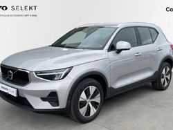 Plateado Usado 2023 Volvo XC40 Core SUV | 31.990 € (Precio justo)
