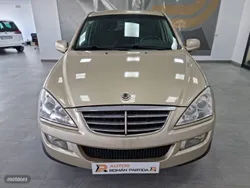 Oro Usado 2008 Ssangyong Kyron SUV | 6000 € (Un poco caro)