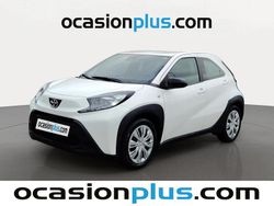 Blanco Usado 2023 Toyota Aygo X Play SUV | 12.955 €