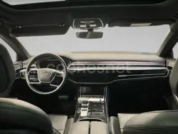 Gris / plata Usado 2023 Audi A8 Ambiente Berlina | 76.390 €