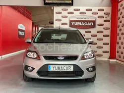 Gris / plata Usado 2009 Ford Focus Trend Berlina | 4990 € (Precio justo)