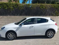 Blanco Usado 2019 Alfa Romeo Giulietta Utilitario | 16.500 € (Un poco caro)