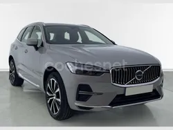 Gris / plata Usado 2023 Volvo XC60 Plus SUV | 45.900 € (Un poco caro)