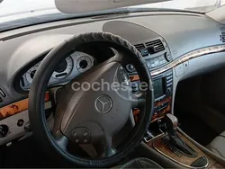 Gris / plata Usado 2005 Mercedes E320 Avantgarde Berlina | 3900 € (Buen precio)