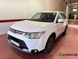 Blanco Usado 2015 Mitsubishi Outlander Motion SUV | 12.500 € (Precio justo)
