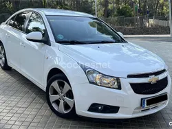 Blanco Usado 2010 Chevrolet Cruze LS Berlina | 6000 € (Un poco caro)