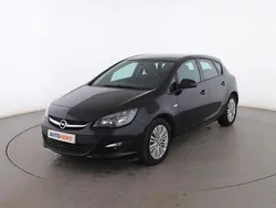 Negro Usado 2015 Opel Astra Selective Utilitario | 9599 € (Precio justo)