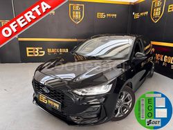 Gris / plata Usado 2023 Ford Focus ST-Line Berlina | 14.490 € (Buen precio)