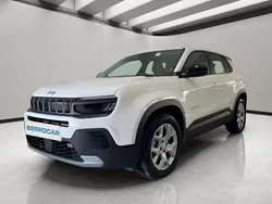 Blanco Usado 2024 Jeep Avenger Altitude SUV | 21.350 € (Precio justo)