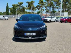 Negro Usado 2023 MG MG4 EV Luxury Utilitario | 21.990 € (Precio justo)