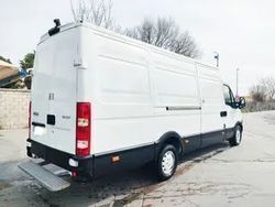 Blanco Usado 2015 Iveco Daily Berlina | 12.500 €
