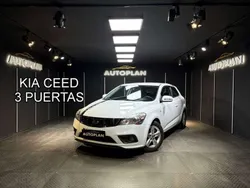 Blanco Usado 2012 Kia ProCeed Plus Utilitario | 6790 €