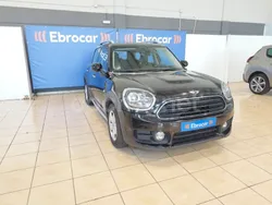 Negro Usado 2017 Mini Cooper D Countryman SUV | 15.950 €
