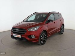 Rojo Usado 2019 Ford Kuga ST-Line SUV | 16.899 € (Un poco caro)
