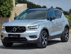 Gris / plata Usado 2018 Volvo XC40 R-Design SUV | 23.120 € (Un poco caro)
