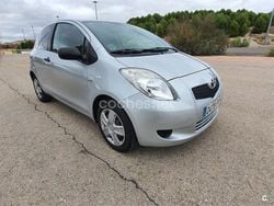 Gris / plata Usado 2007 Toyota Yaris Berlina | 3250 € (Precio justo)
