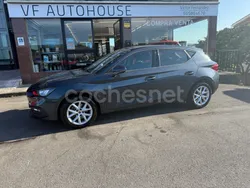 Gris / plata Usado 2022 Seat Leon Reference Berlina | 14.990 € (Precio justo)