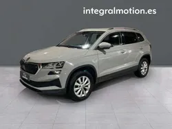 Gris Usado 2022 Skoda Karoq Ambition SUV | 25.900 € (Precio justo)