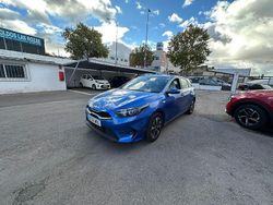 Azul Usado 2024 Kia Ceed Berlina | 17.390 € (Super precio)