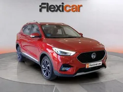 Rojo Usado 2024 MG ZS Luxury Berlina | 15.990 € (Precio justo)
