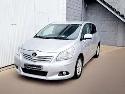 Gris / plata Usado 2009 Toyota Verso Active Monovolumen | 7699 € (Precio justo)