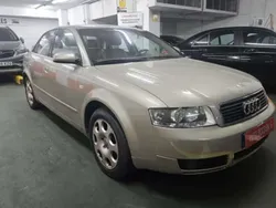 Usado 2002 Audi A4 Berlina | 3990 € (Precio justo)